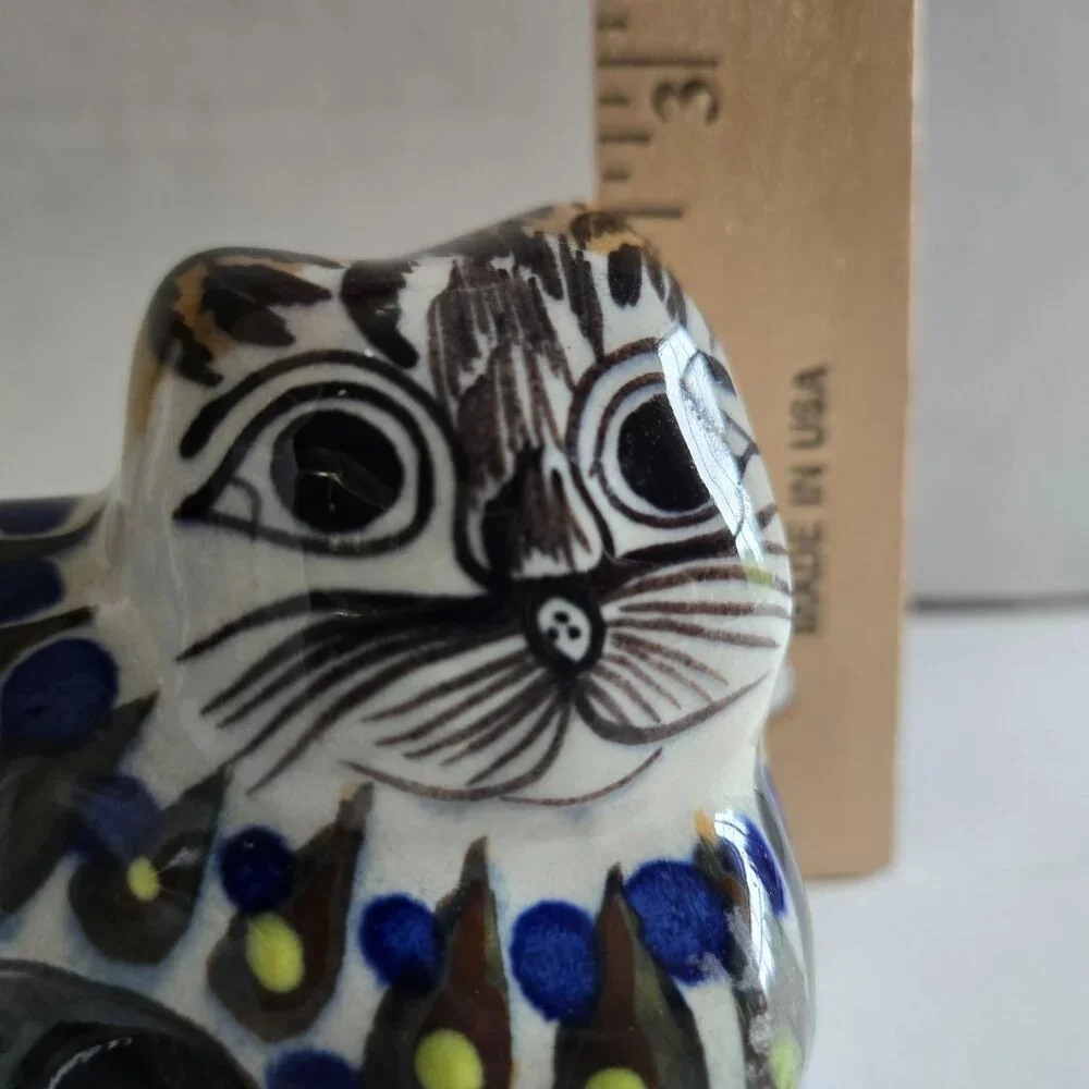 Handpainted Ceramic Folk Art Cat - Picture 7 of 7